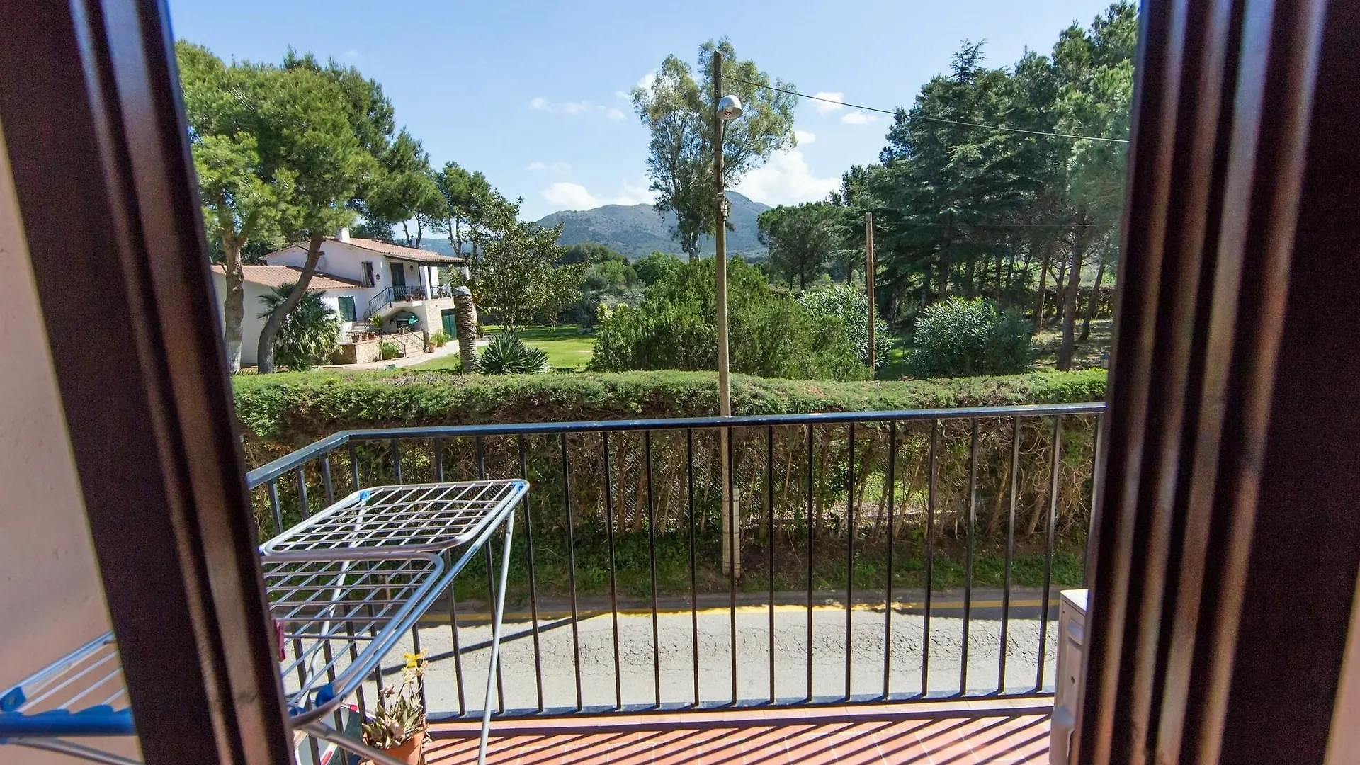Pere Apartment Roses